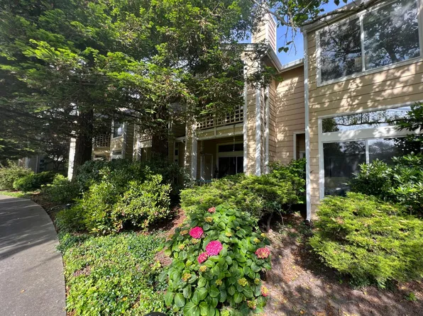 218 Amesport Lndg, Half Moon Bay, CA 94019