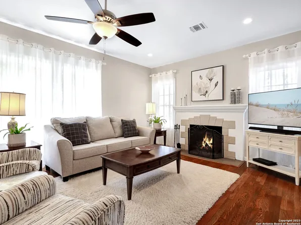 293 W HERMOSA DR, San Antonio, TX 78212