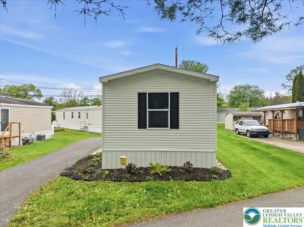 3422 Franklin Sq, Northampton, PA 18067