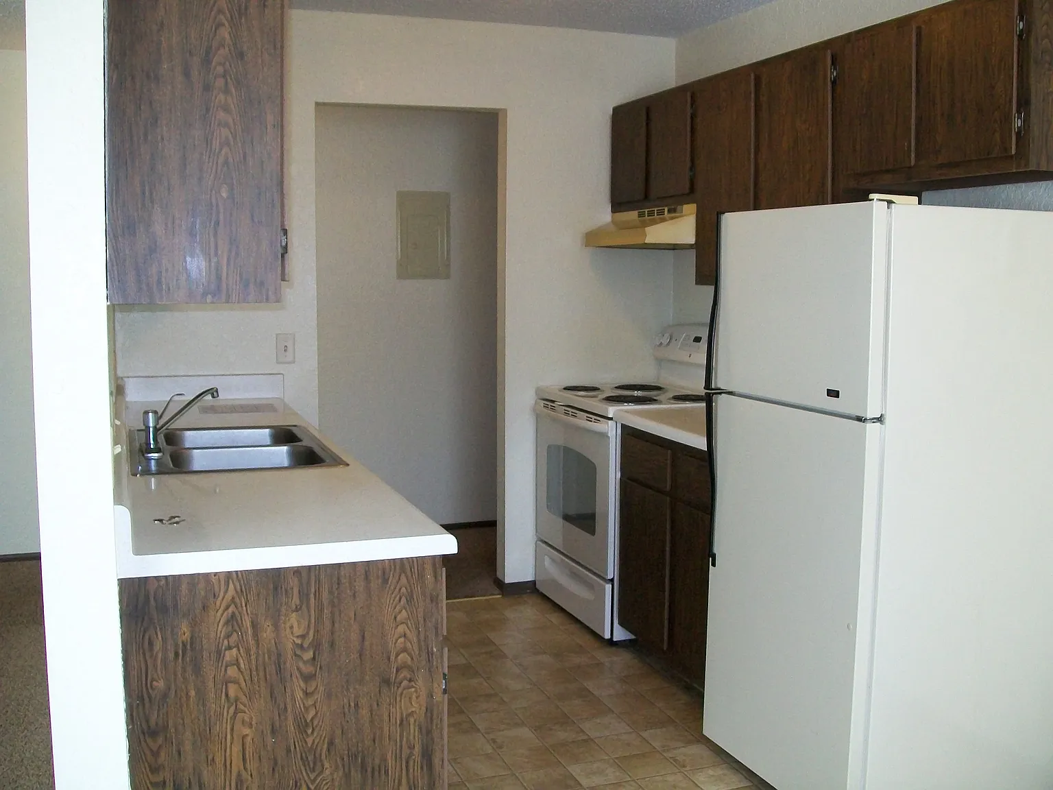 2 bed, 750 sqft, $720 — Photo 3