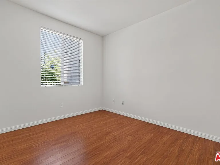 360 Avenue 26 #107 — Photo 34