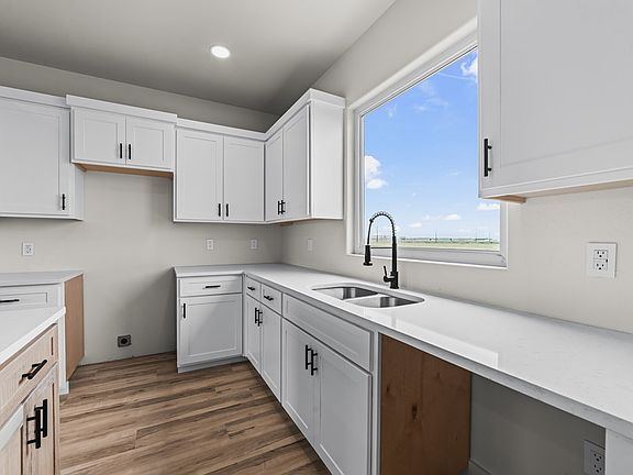 4th image of 141 Private Rd
