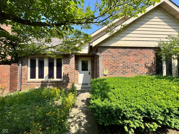 10712 Downing St, Carmel, IN 46033