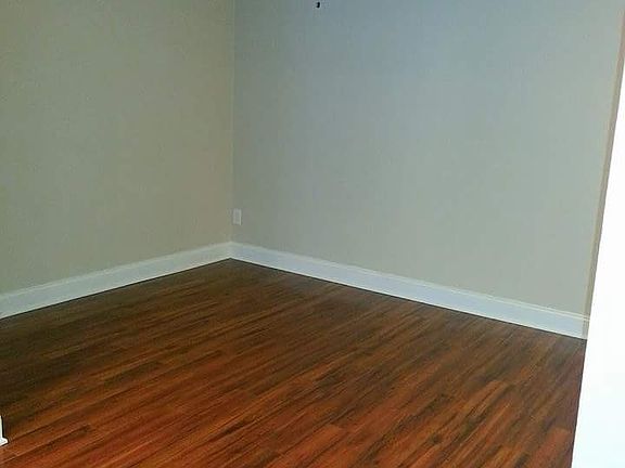 3rd image of 770 W Ferry APT 10A