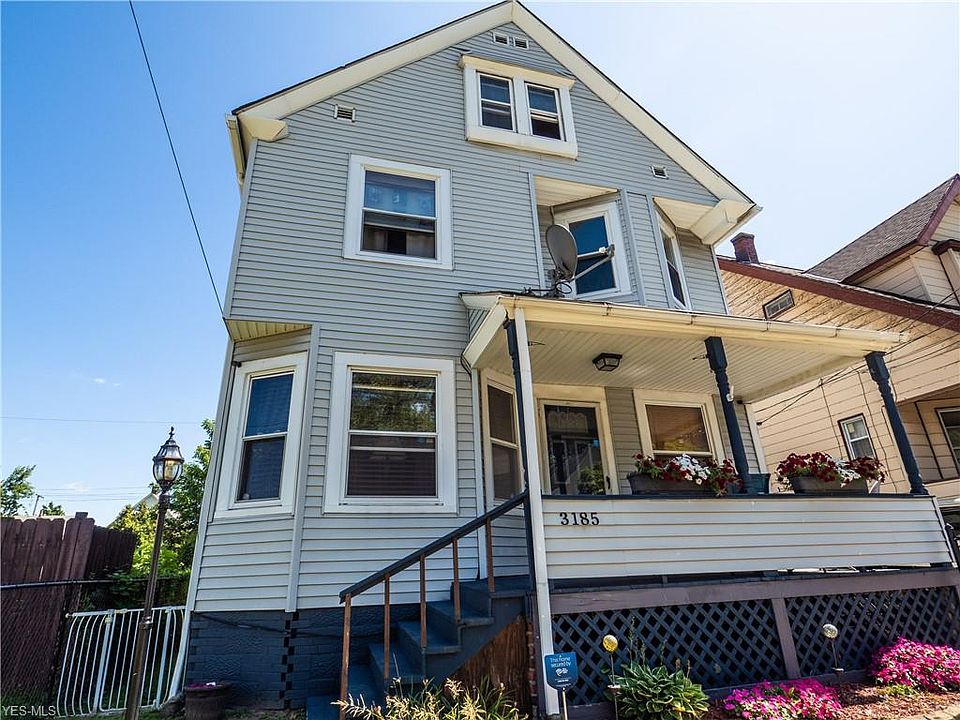 1st image of 3185 W 95th St