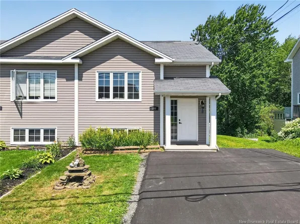 100 Belle Foret St, Dieppe, NB E1A 8X9