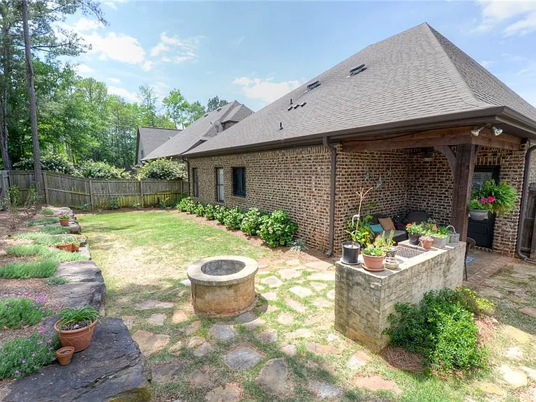 2225 Barkley Crest Ln — Photo 14