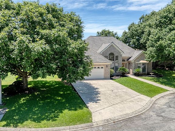 4th image of 710 River Oak Dr