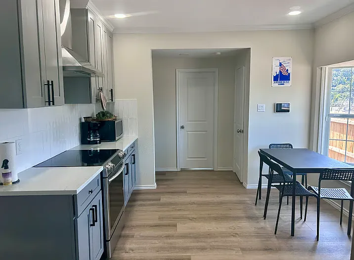 502 Potomac St — Photo 17