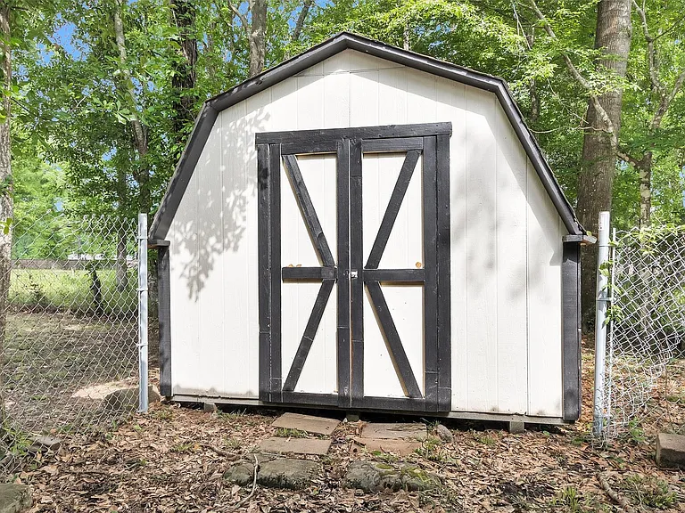 19355 Forest Lane Cir — Photo 30