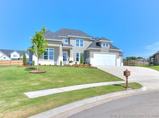 19105 E Beecher Ct, Owasso, OK 74055