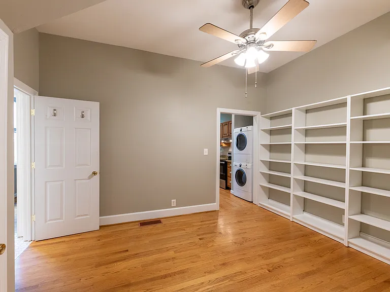 791 Myrtle St NE — Photo 4