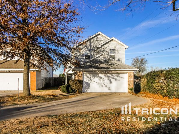 823 Bexhill Ct N
