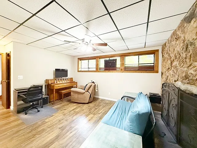 710 Parkway Ct NE — Photo 21