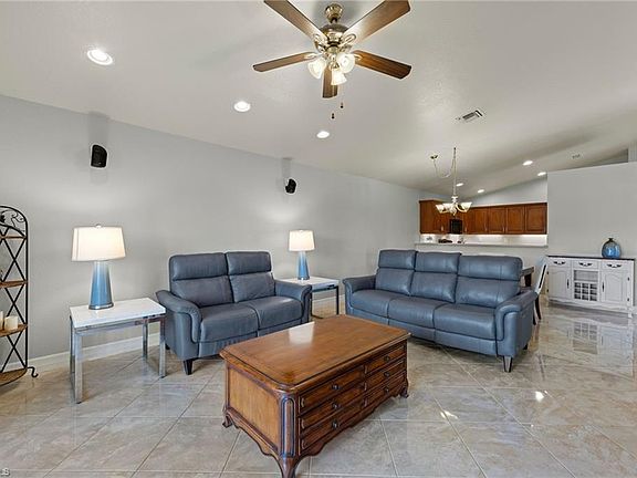3rd image of 10309 Crepe Jasmine LN
