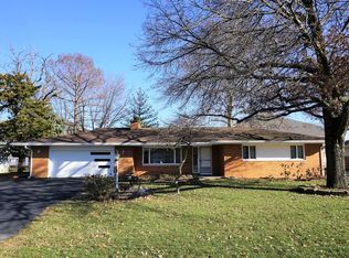 1906 N Willow Rd, Urbana, IL 61801