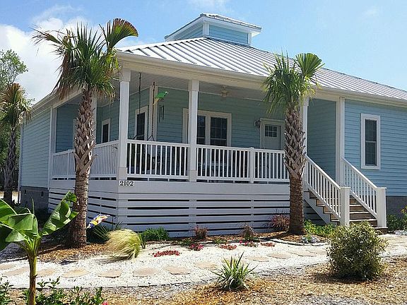 Corner 21st/E. Oak Island Dr