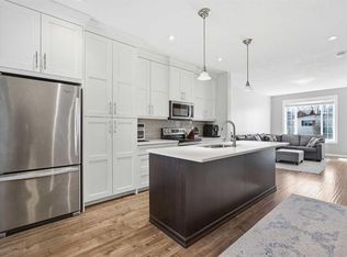 1118 S Limit Ave, Crossfield, AB T0M 0S0