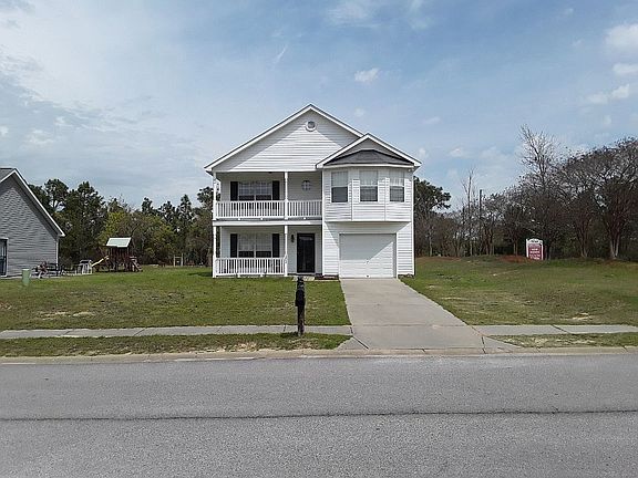 Front from Ridge Pointe Dr