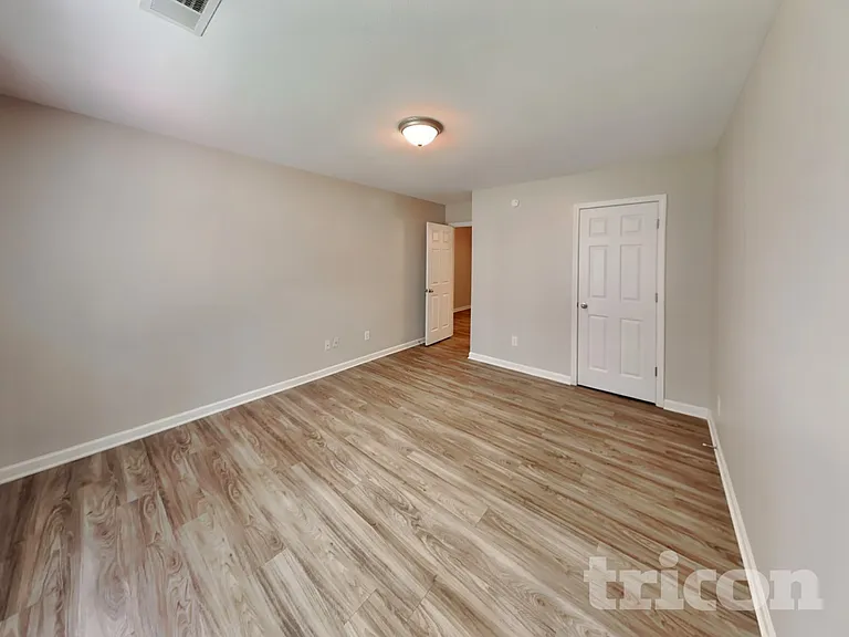 1204 Green Turf Ln — Photo 12