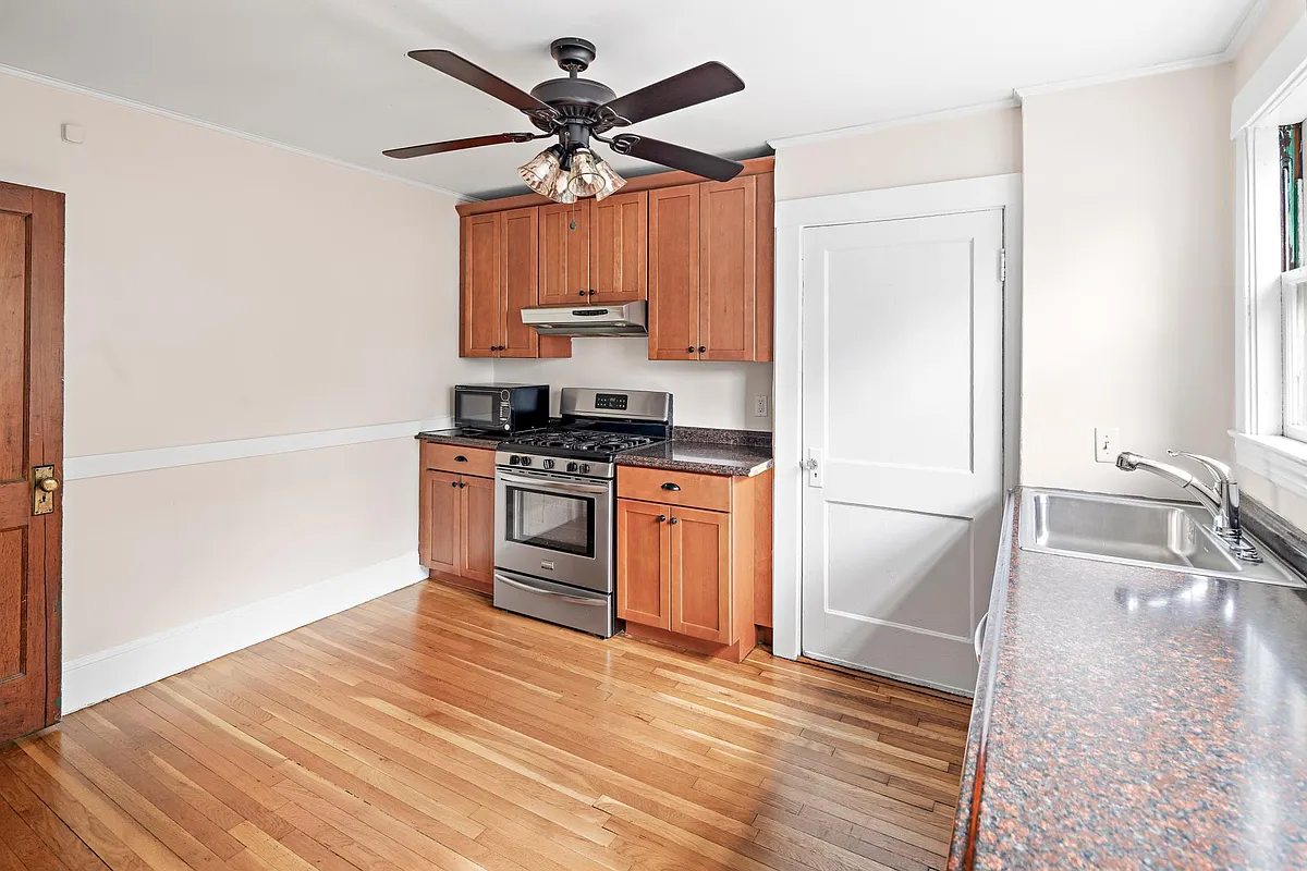 Building Photo - 184 Faneuil St #1
