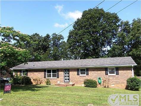 1st image of 105 Clara Dr