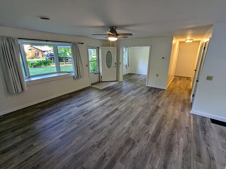 35 Hazelwood Ave — Photo 6