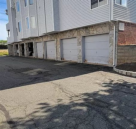5th image of 702 Jesse Way #702