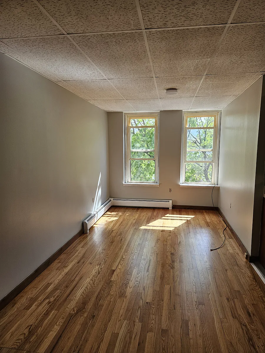 Building Photo - 172 Avenue A #8