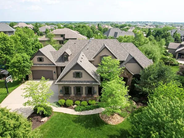 11333 W 160th St, Overland Park, KS 66062