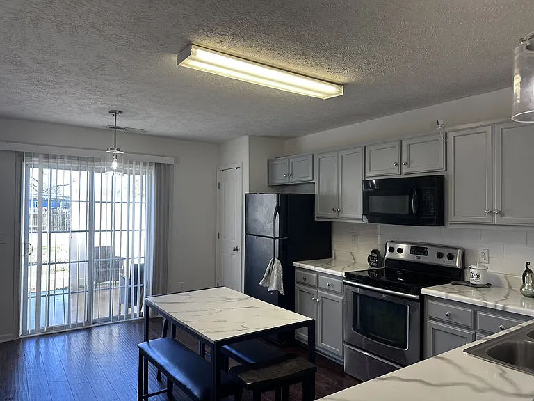 2961 S Rutherford Blvd #D8 — Photo 19