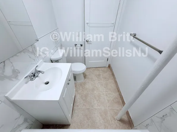 259 Grant Avenue image 10 of 21