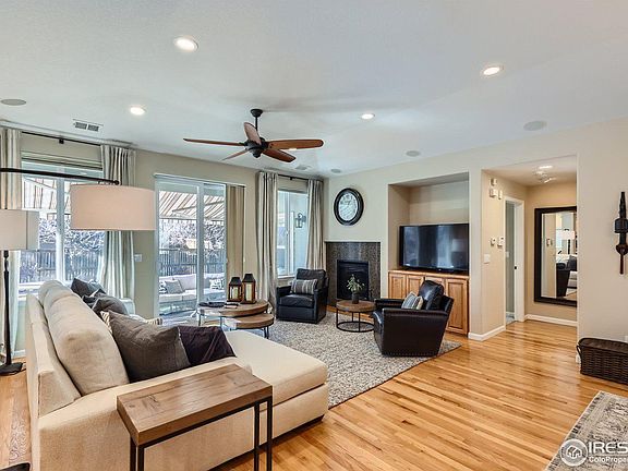 2nd image of 1528 Vale Pl