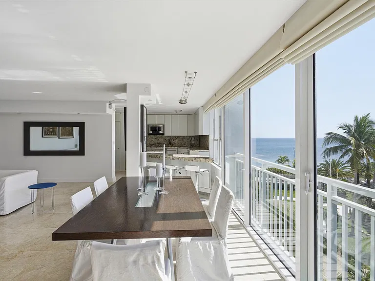 613 Ocean Dr #5D — Photo 3
