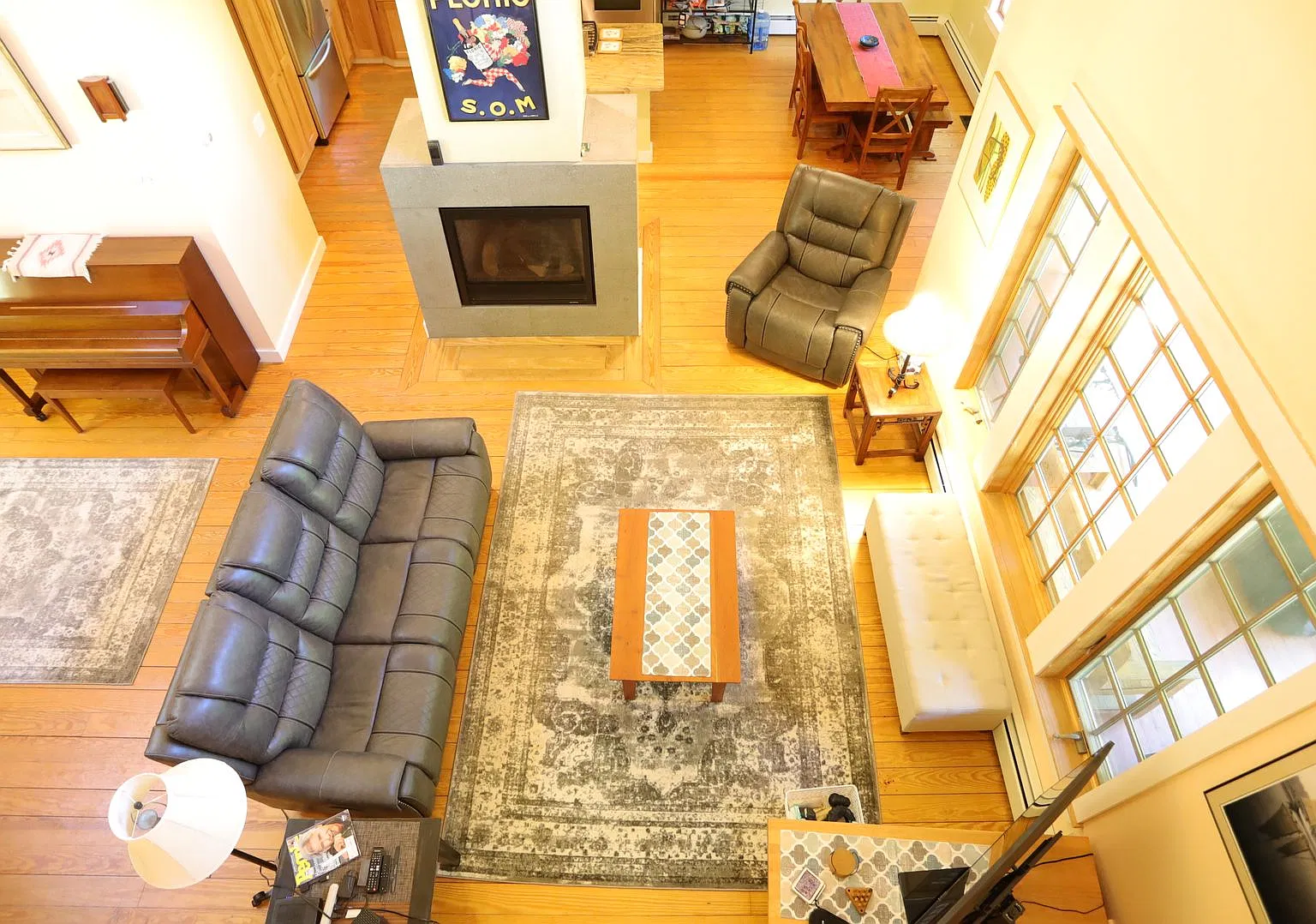 Beautiful Single Family Home in Thornton - Privacy, Comfort, Convenience - $3400/mo Available Nov 1! — Photo 3