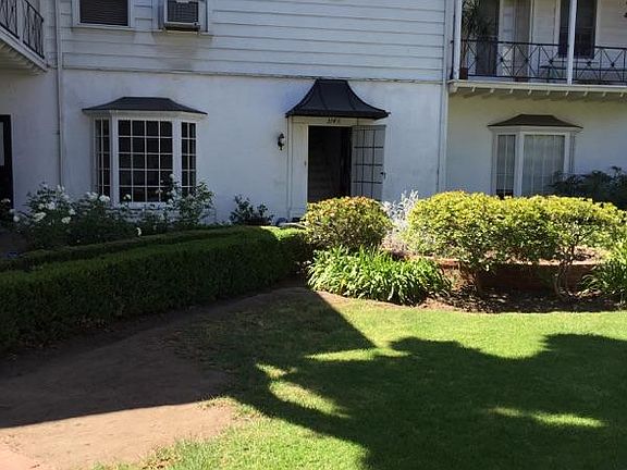 4th image of 308 S Spalding Dr #1/2