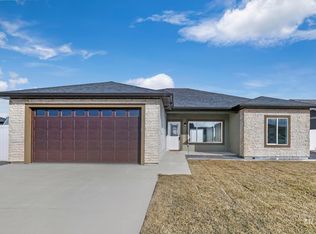 1383 Zephlyn St, Twin Falls, ID 83301