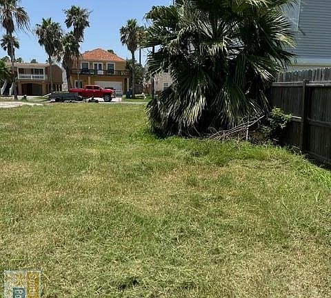 5th image of 116 E Acapulco St