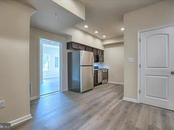 118 High Pointe Dr Floor 1, Hummelstown, PA 17036