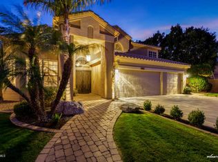 715 W Brookwood Ct, Phoenix, AZ 85045