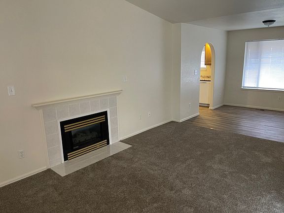 5th image of 383 W Buttercup Way #383