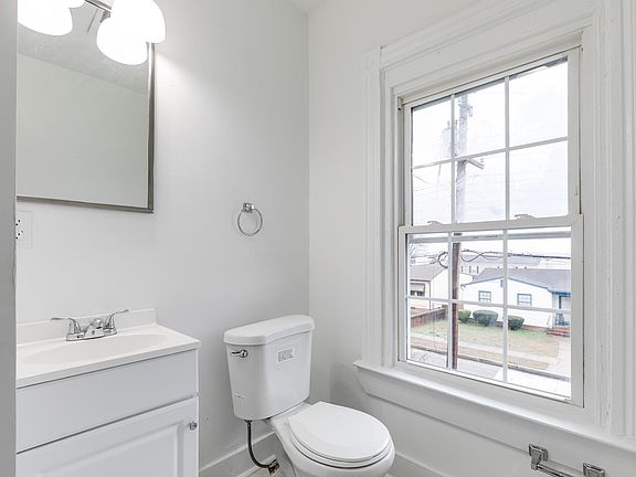 4th image of 1518 N 35th St #1