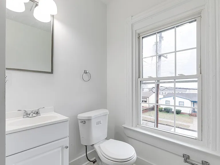 1518 N 35th St #1 — Photo 4