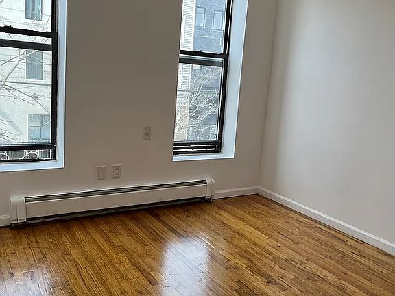 2nd image of 177 Richards St #3A
