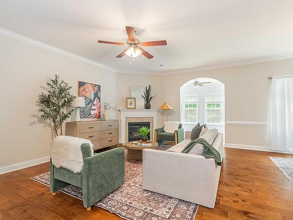5th image of 1501 Suzanne Ln