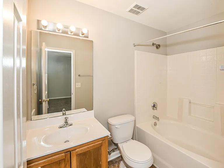 8819 Twisted Pine Dr — Photo 12