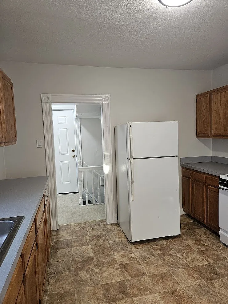 1 bed, 1.0 bath, 850 sqft, $1,750 — Photo 2
