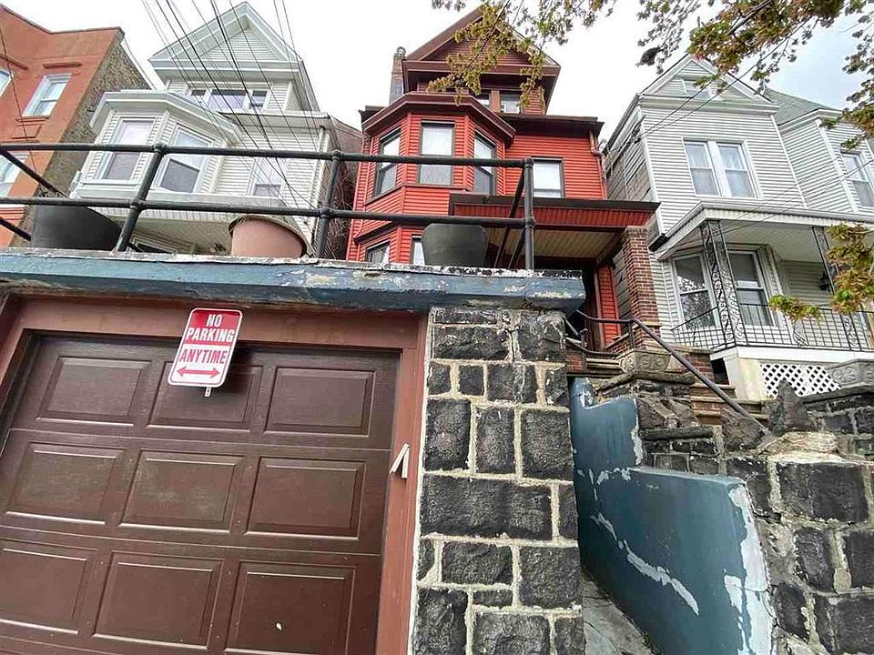 2nd image of 13 47th St Floor 3