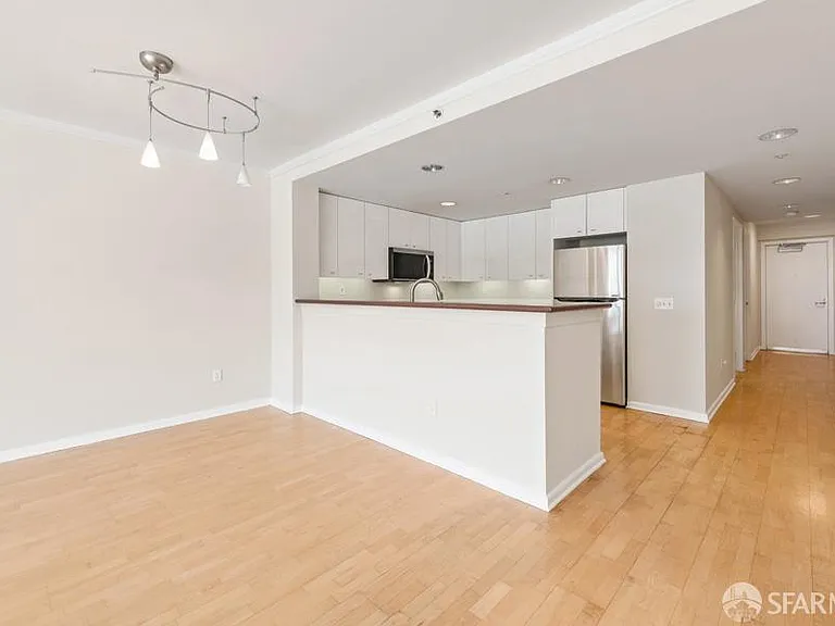 403 Main St #311N — Photo 5