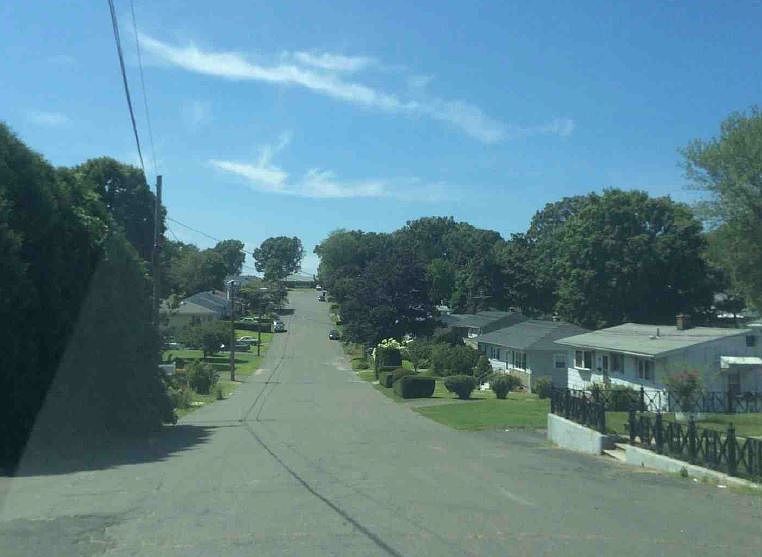 2nd image of 49 Oakleaf Dr